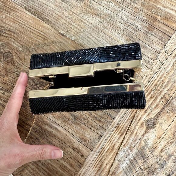 Sondra Roberts Black Beaded Box Clutch w/ Gold Chain – Y2K Vintage Evening Bag - Picture 5 of 6